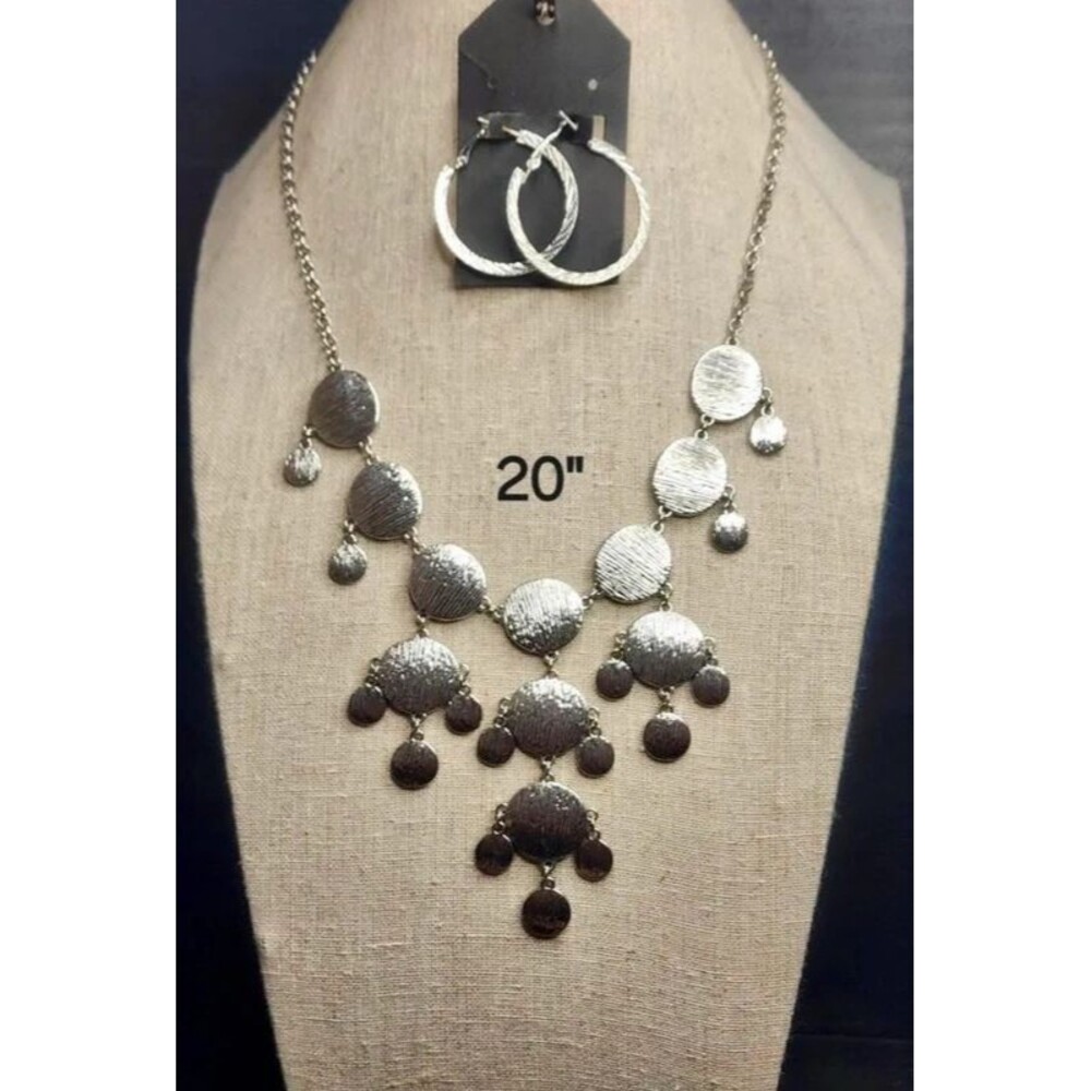 10. Tiered Chandelier Necklace